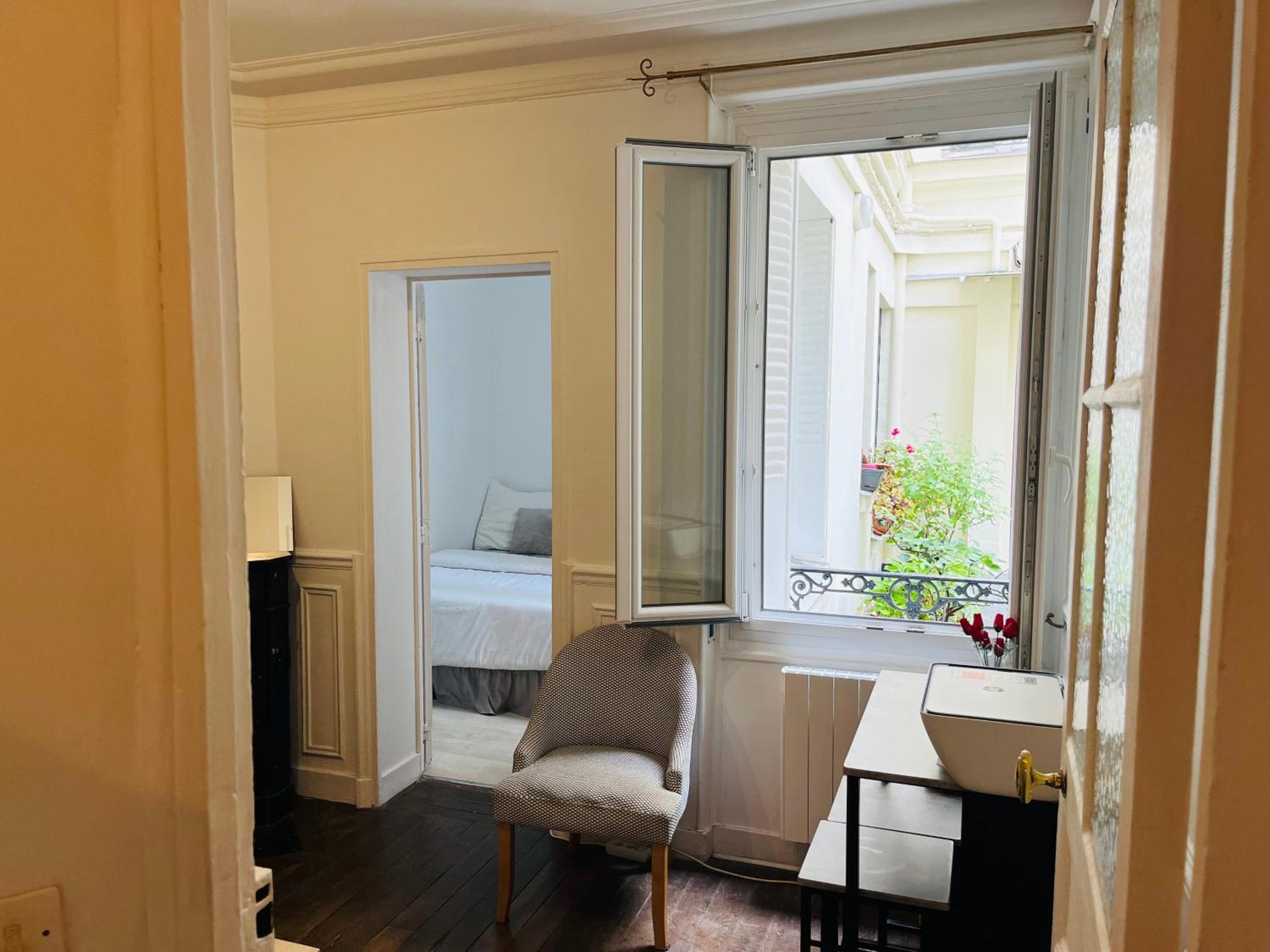 Apartment In Montmartre, Paris, Near Sacre-Coeur Read Host Profile For Booking Exterior foto